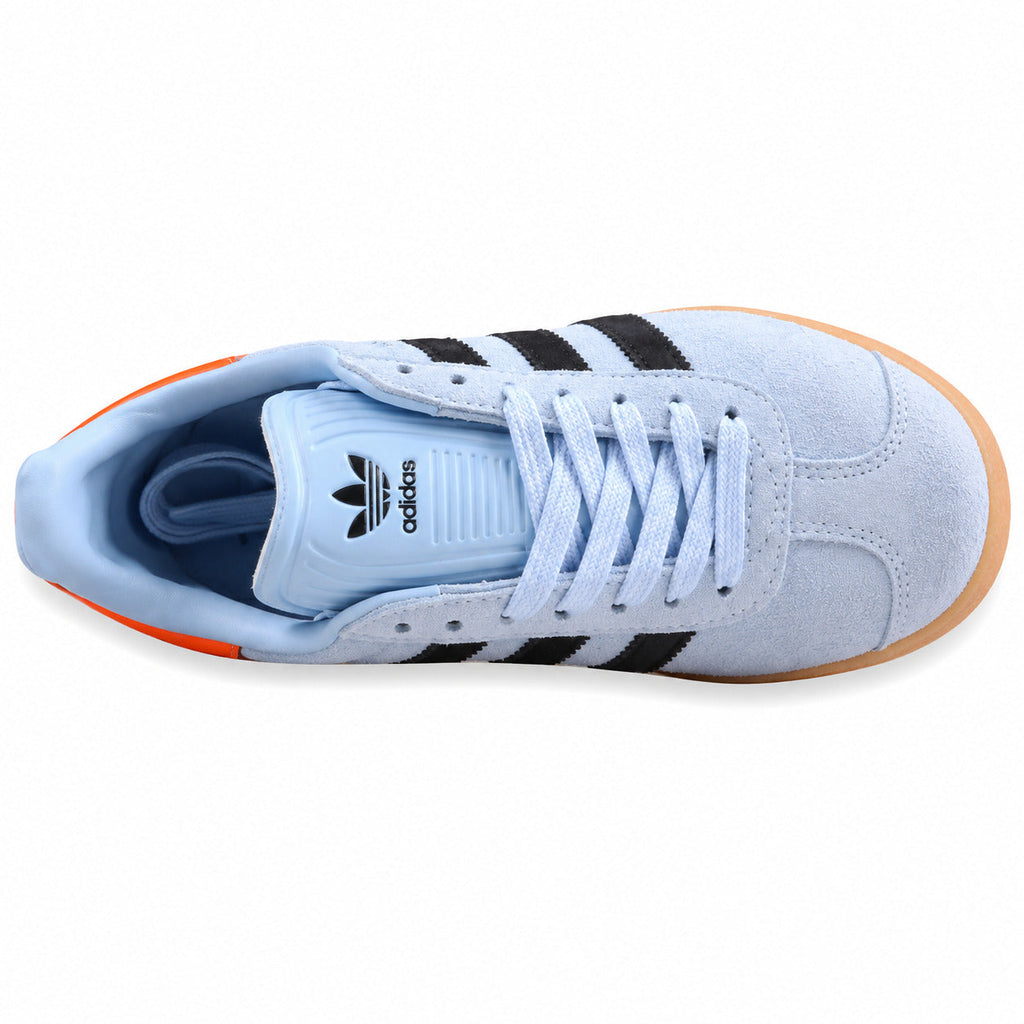 Adidas Gazelle azul cielo negro naranja vista superior cordones