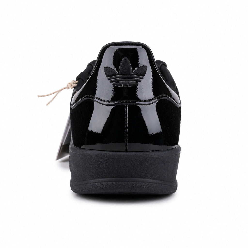 Adidas Gazelle Bold charol negro detalle talón trefoil negro