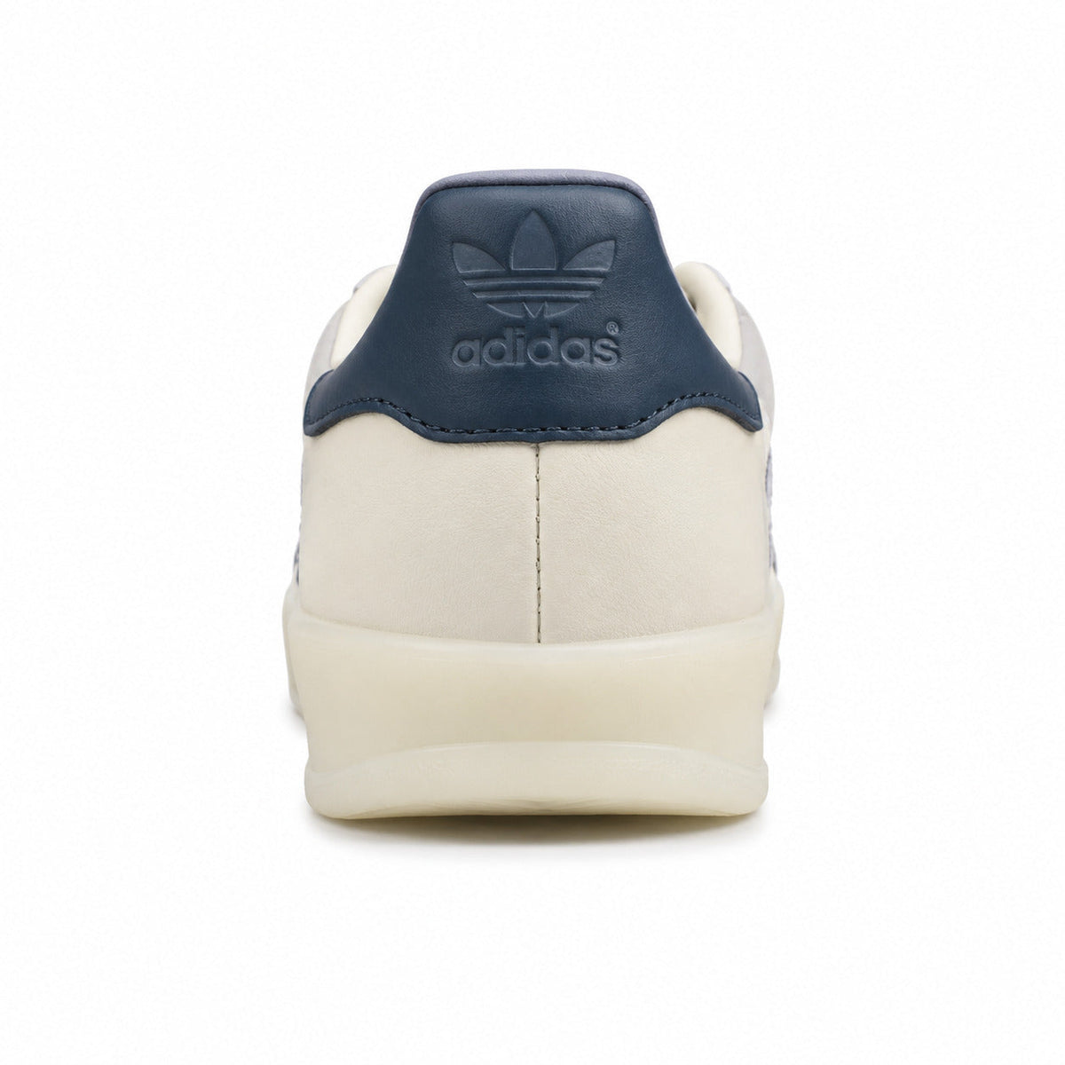 Adidas Gazelle crema detalle talón azul marino suela crema
