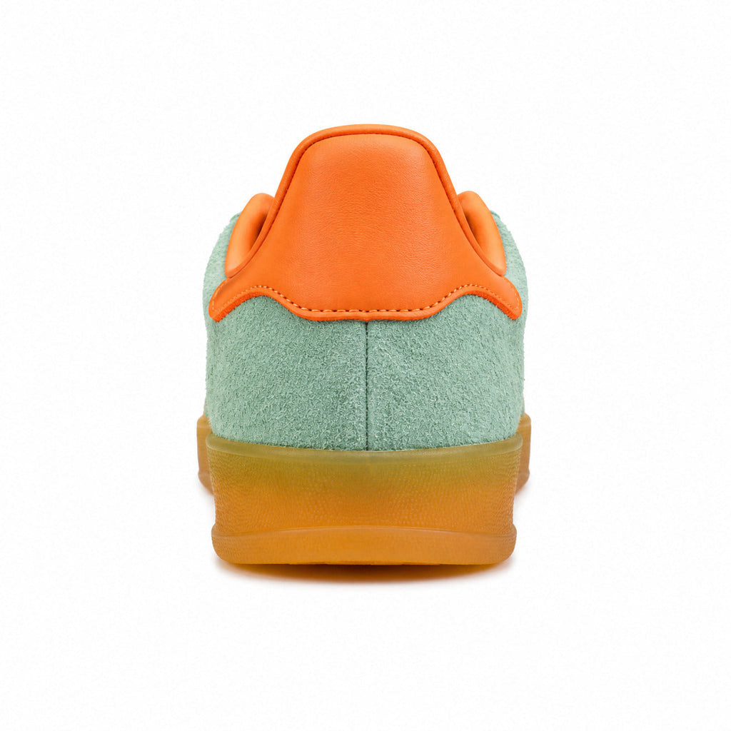 Adidas Gazelle Indoor verde menta naranja detalle talón contrastante
