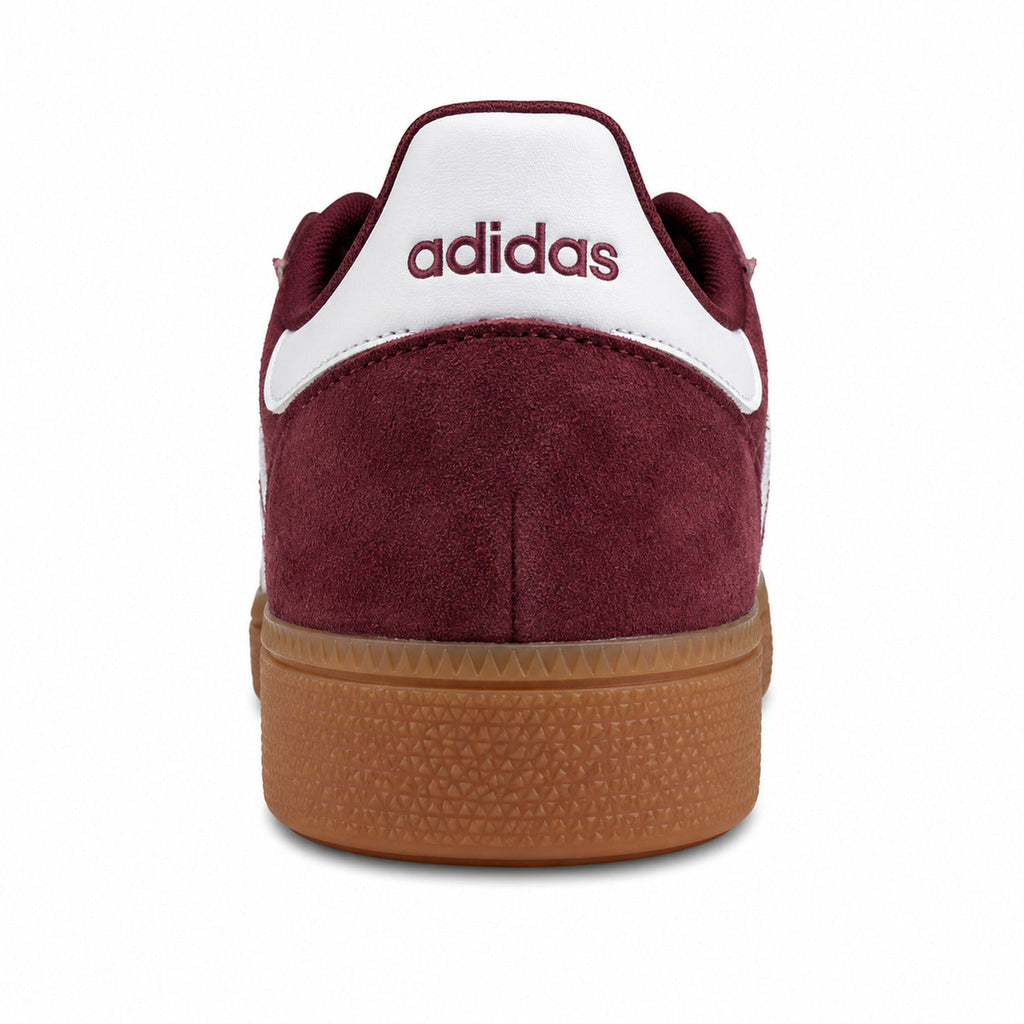 Adidas Handball Spezial x Sporty Rich burdeos detalle talón counter blanco adidas bordado suela goma caramelo