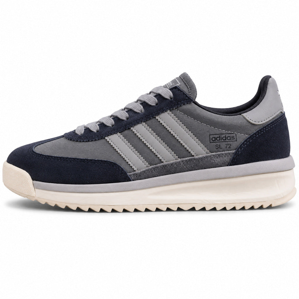Adidas SL 72 RTN gris oscuro marino bandas gris claro detalle azul boost perfil izquierdo