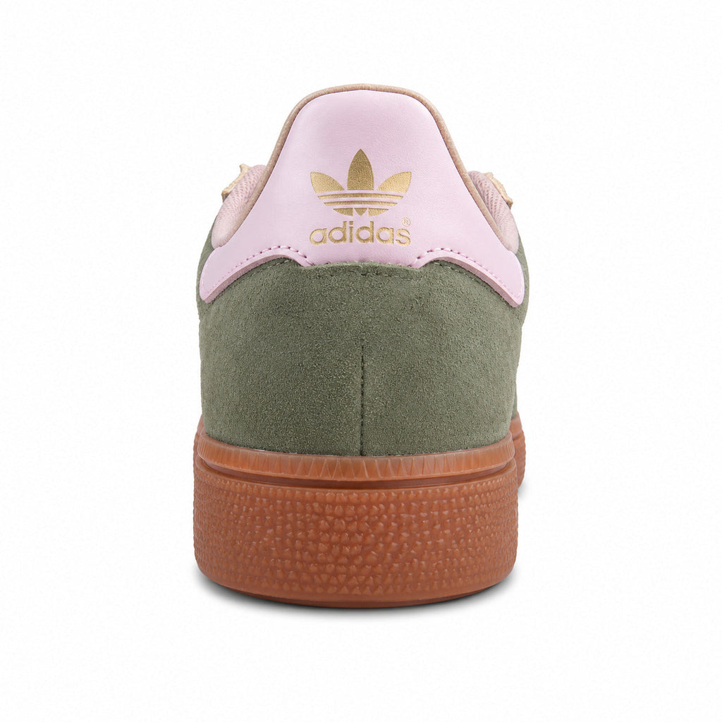 Adidas SNS GT II verde oliva detalle talón cuero rosa trefoil dorado suela goma