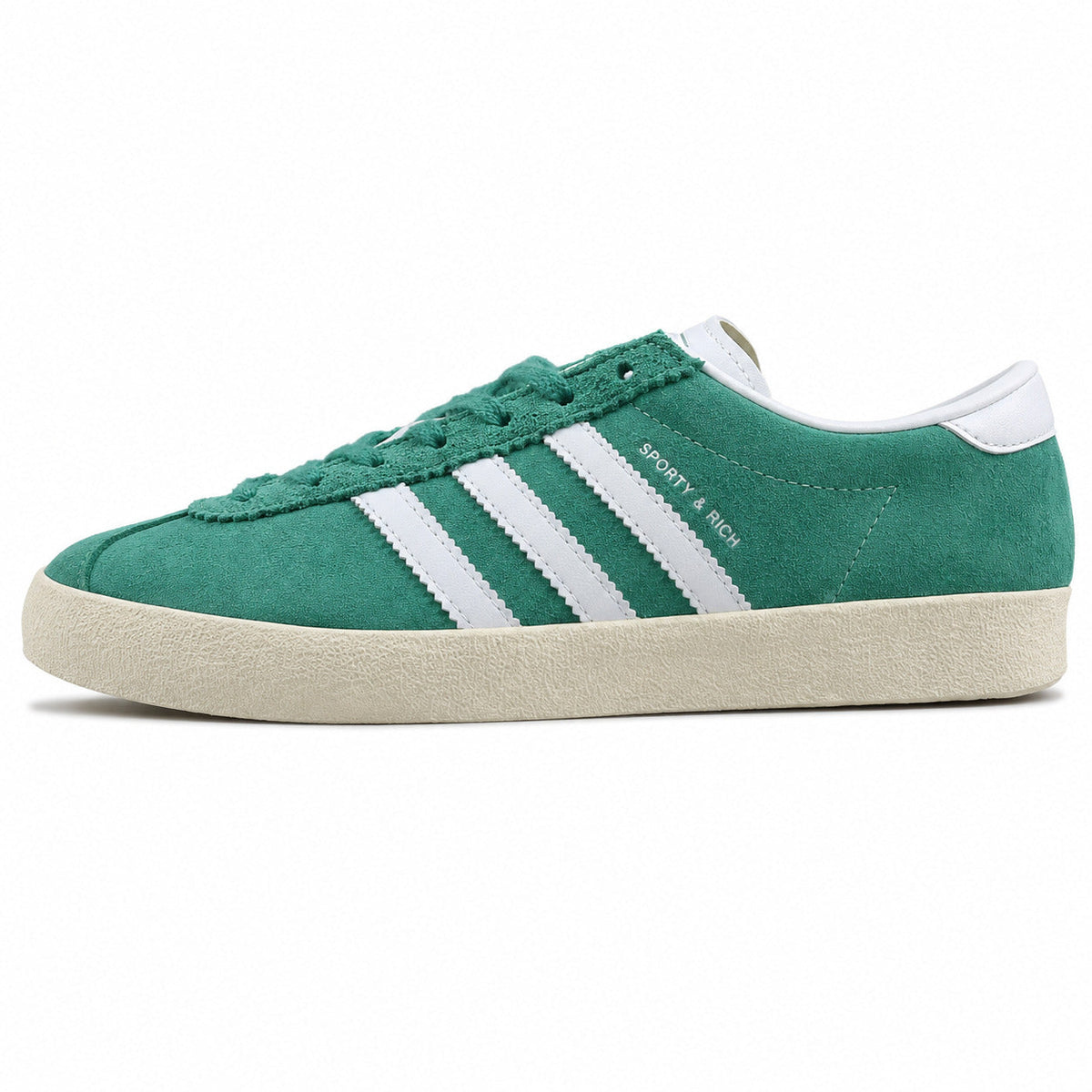 Adidas Taekwondo x Sporty Rich ante verde esmeralda bandas blancas suela crema perfil izquierdo