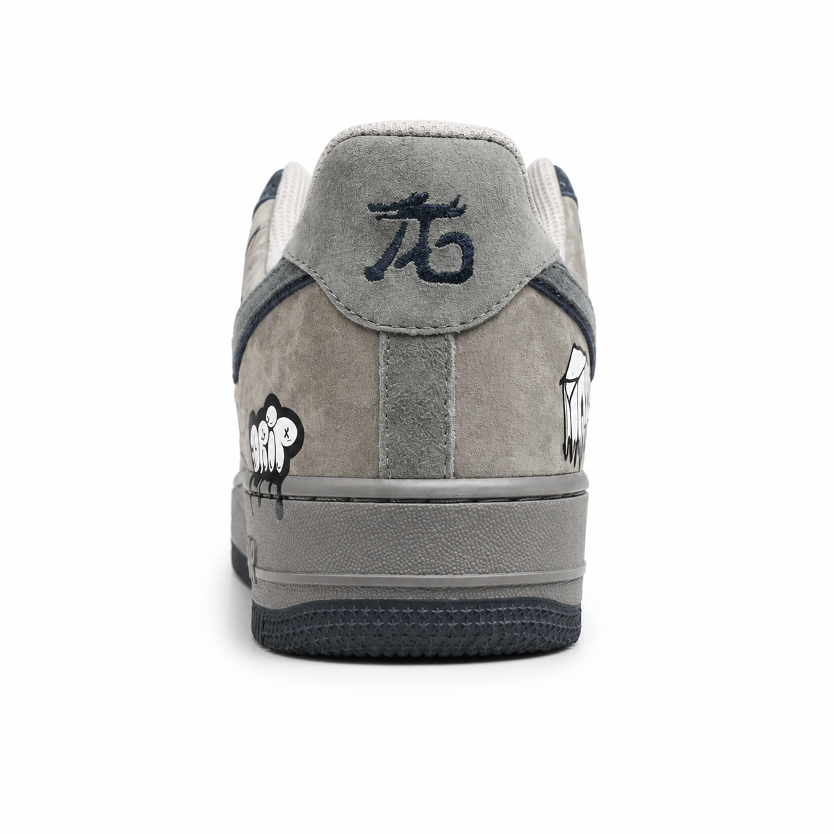 Nike Air Force 1 Low Happy Drip gris talón detalle graffiti