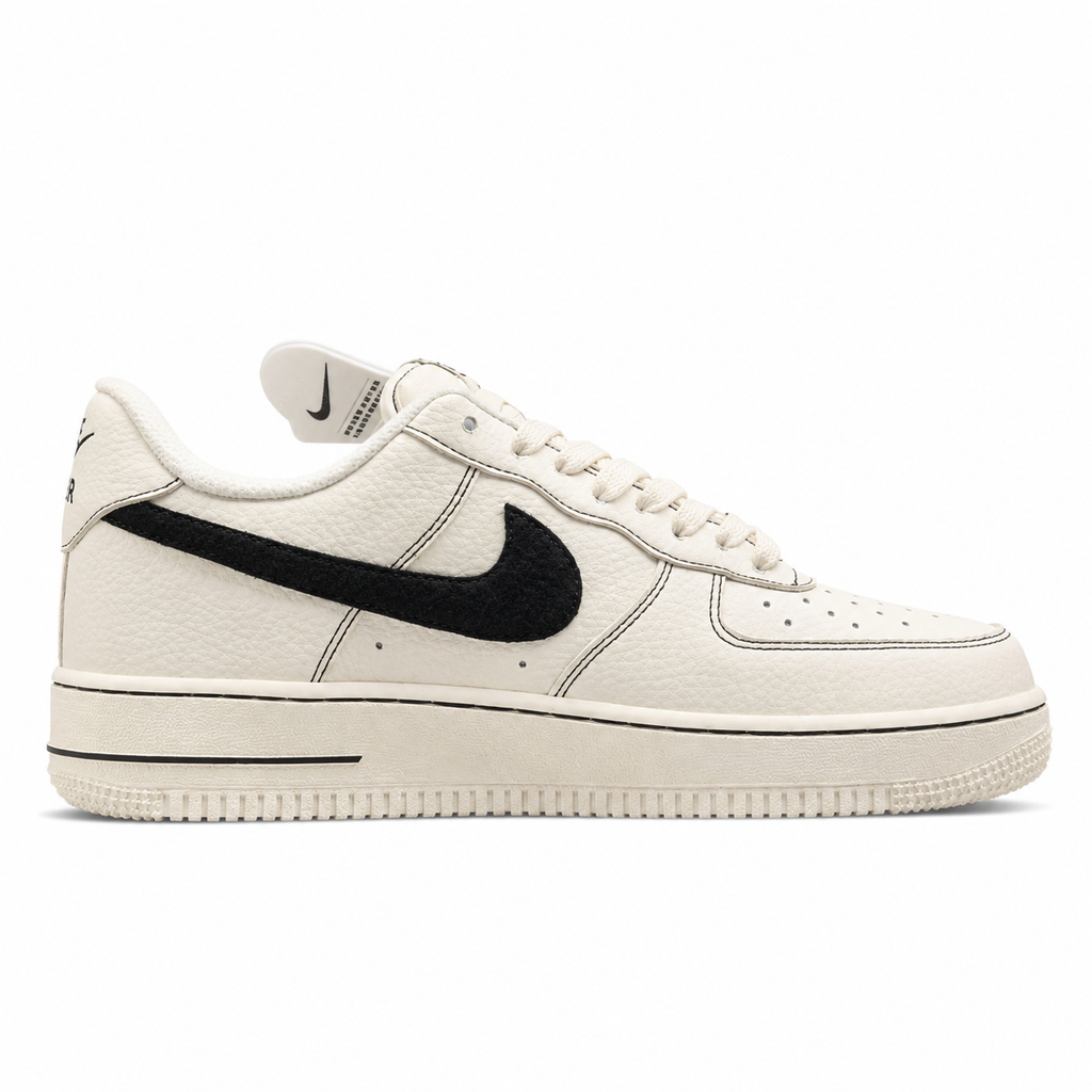 Nike Air Force 1 Low Light Bone negro lateral derecha