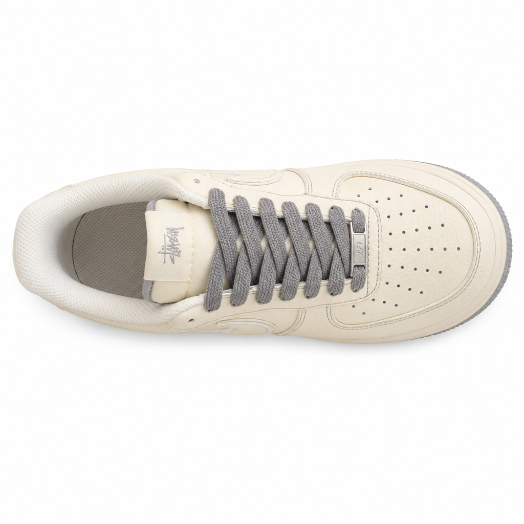 Nike Air Force 1 Low x Stussy beige gris vista superior plantilla