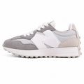 New Balance 327 gris claro y blanco ante y nylon, lateral exterior