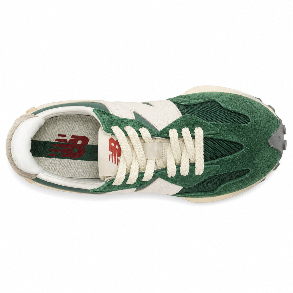 New Balance 327 verde bosque y crema, vista superior con palmilla verde