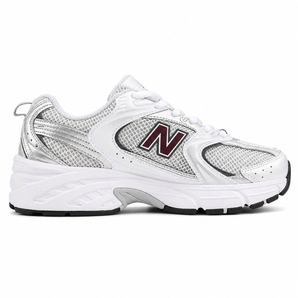 New Balance 530 plata burdeos metalizado vista lateral derecha