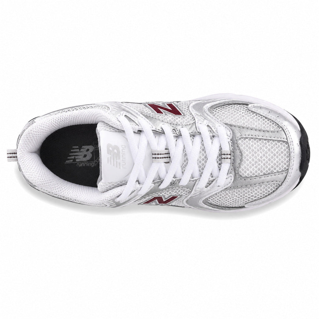 New Balance 530 plata burdeos metalizado vista superior cordones