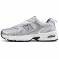 New Balance 530 plata metalizado vista lateral izquierda