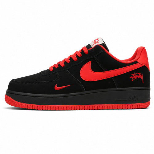 Nike Air Force 1 Low x Stussy negro rojo ante lateral izquierdo