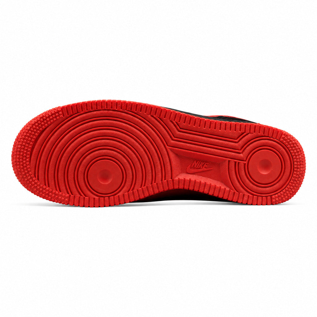 Nike Air Force 1 Low x Stussy negro rojo suela inferior roja
