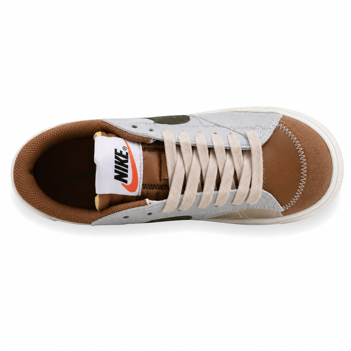 Nike Blazer Low 77 beige verde oliva vista superior
