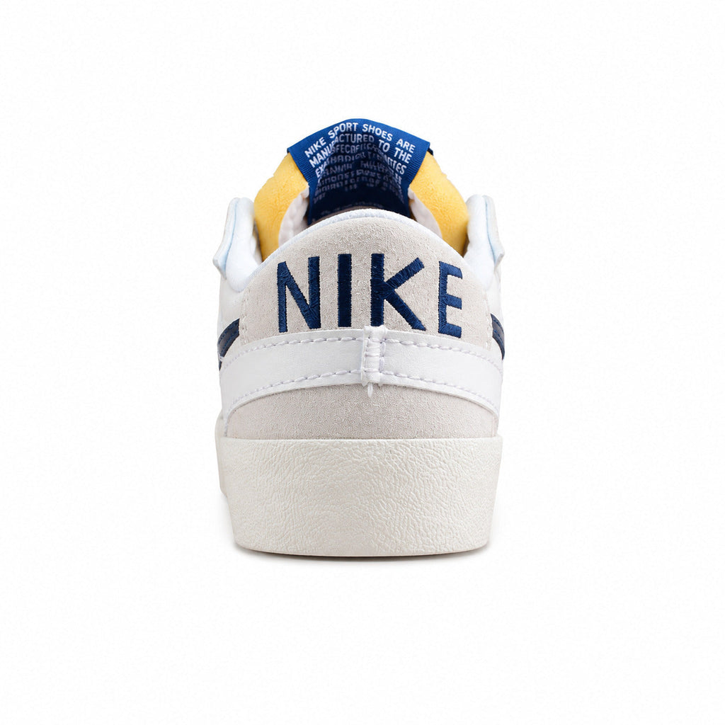 Nike Blazer Low 77 blanco azul marino vista trasera