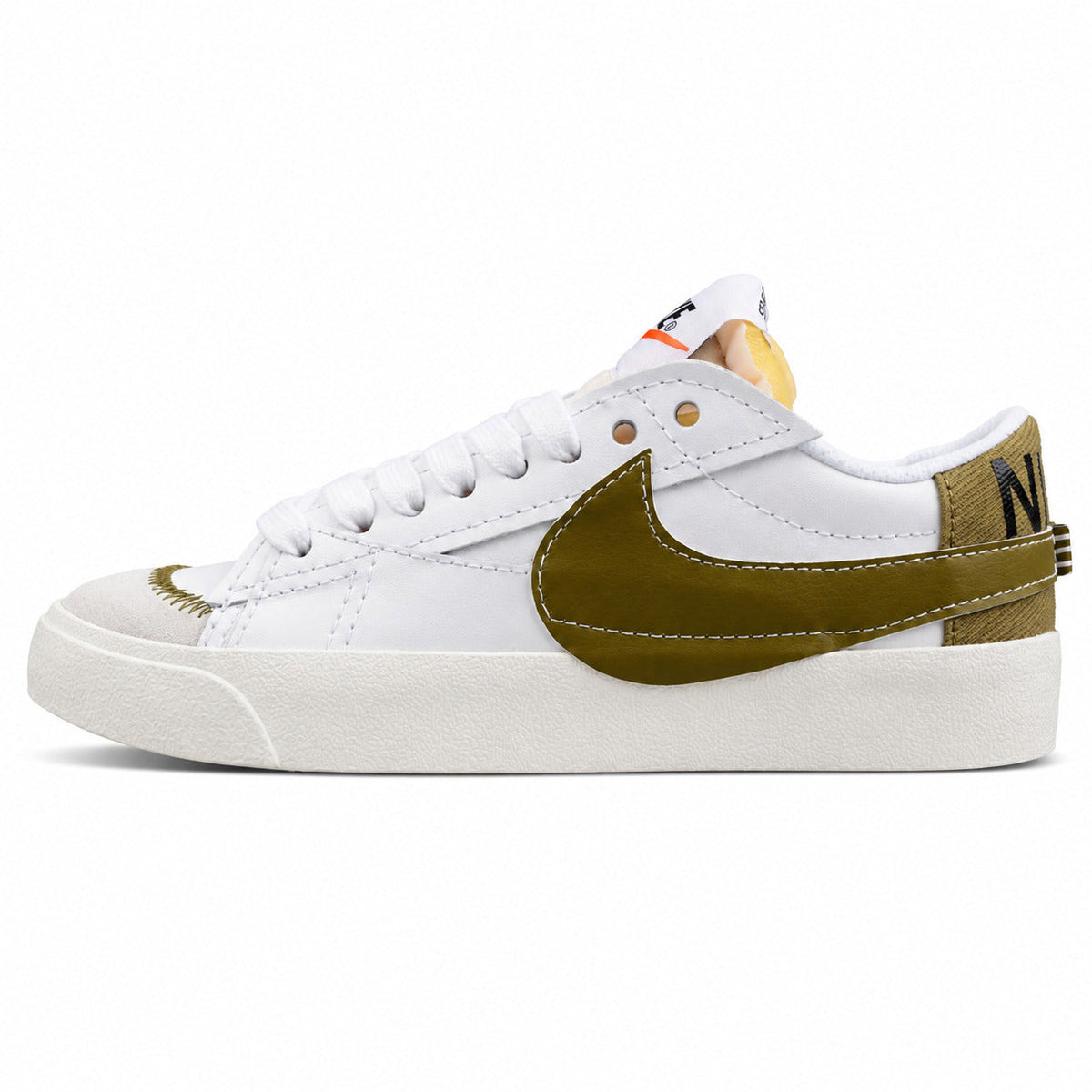 Nike Blazer Low 77 blanco dorado lateral izquierda