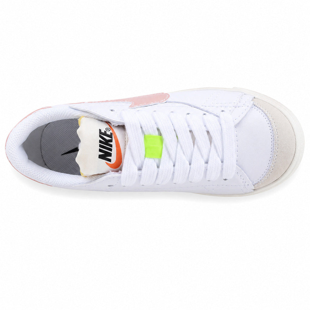 Nike Blazer Low 77 blanco rosa vista superior cordones