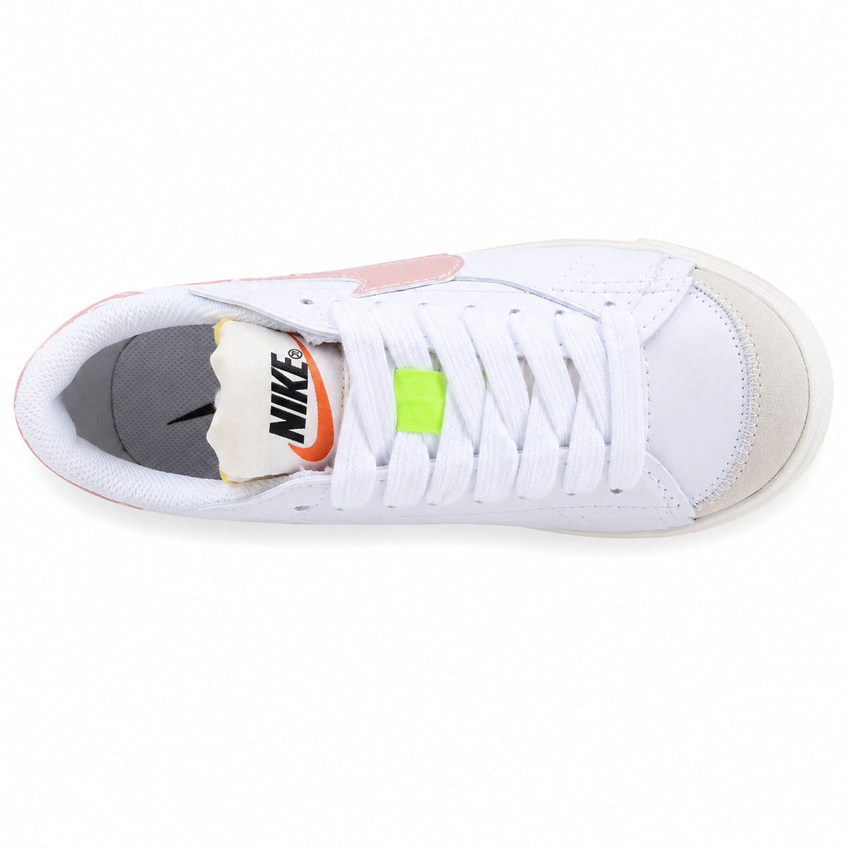 Nike Blazer Low 77 blanco rosa vista superior cordones