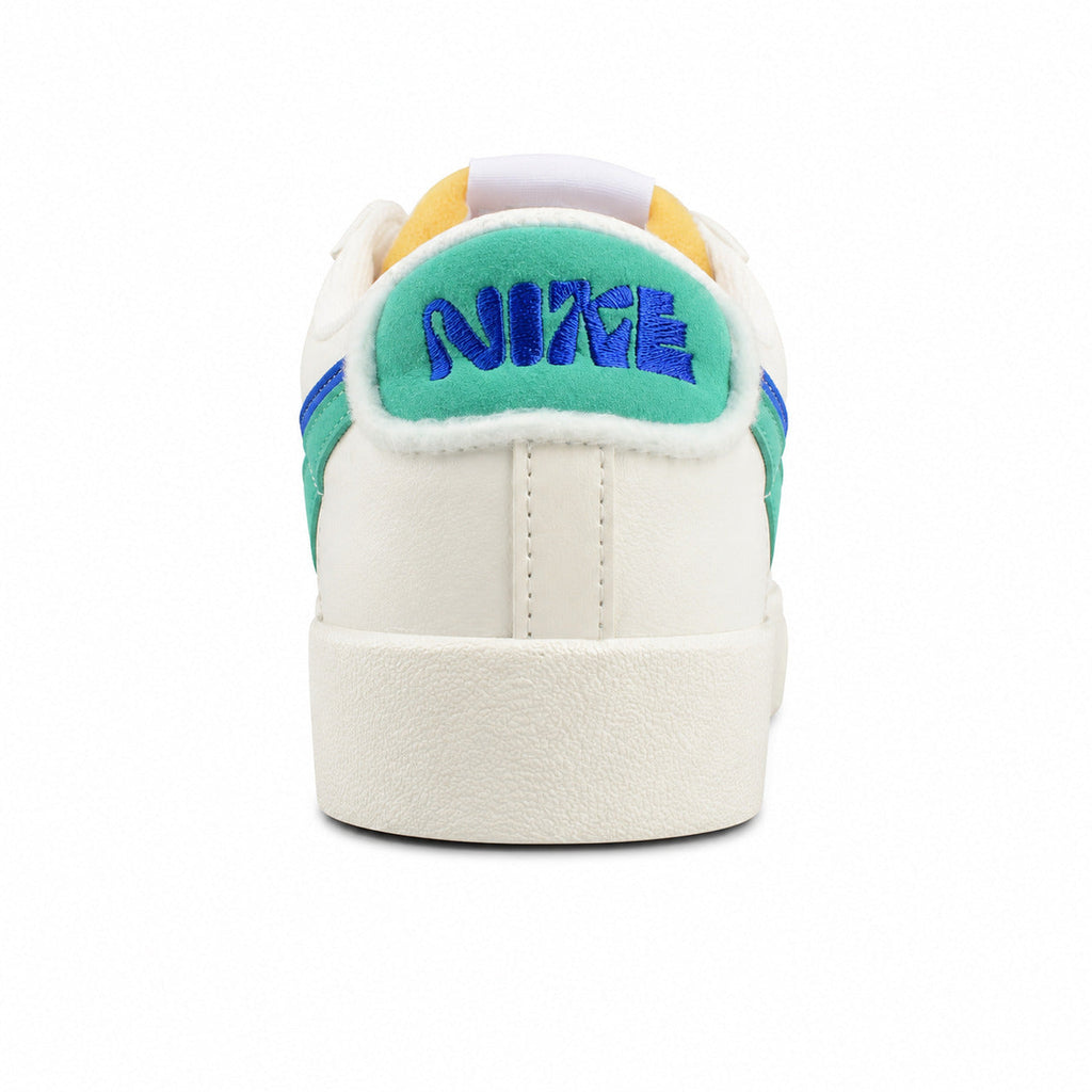 Nike Blazer Low 77 crema verde azul marino detalle talón bordado
