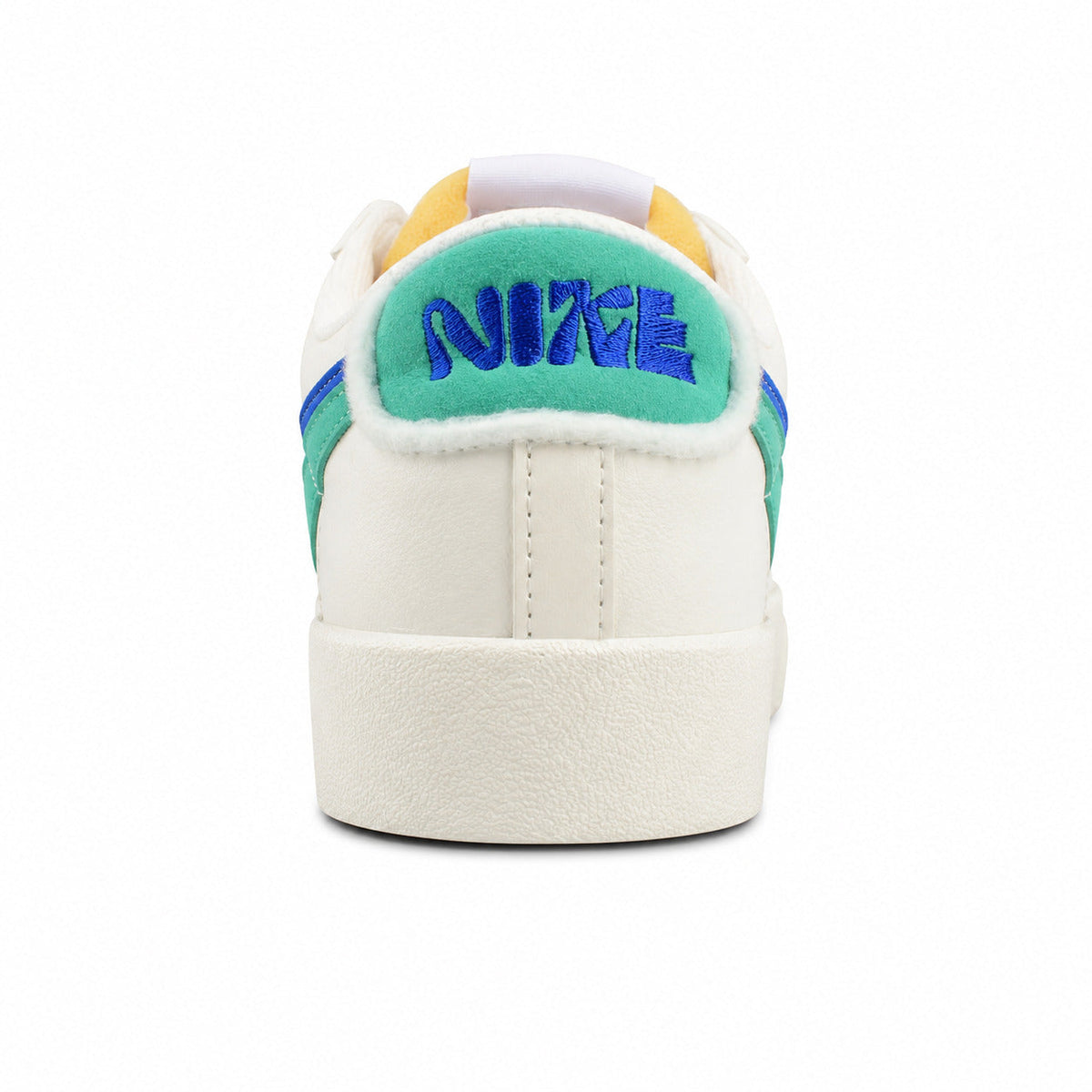 Nike Blazer Low 77 crema verde azul marino detalle talón bordado