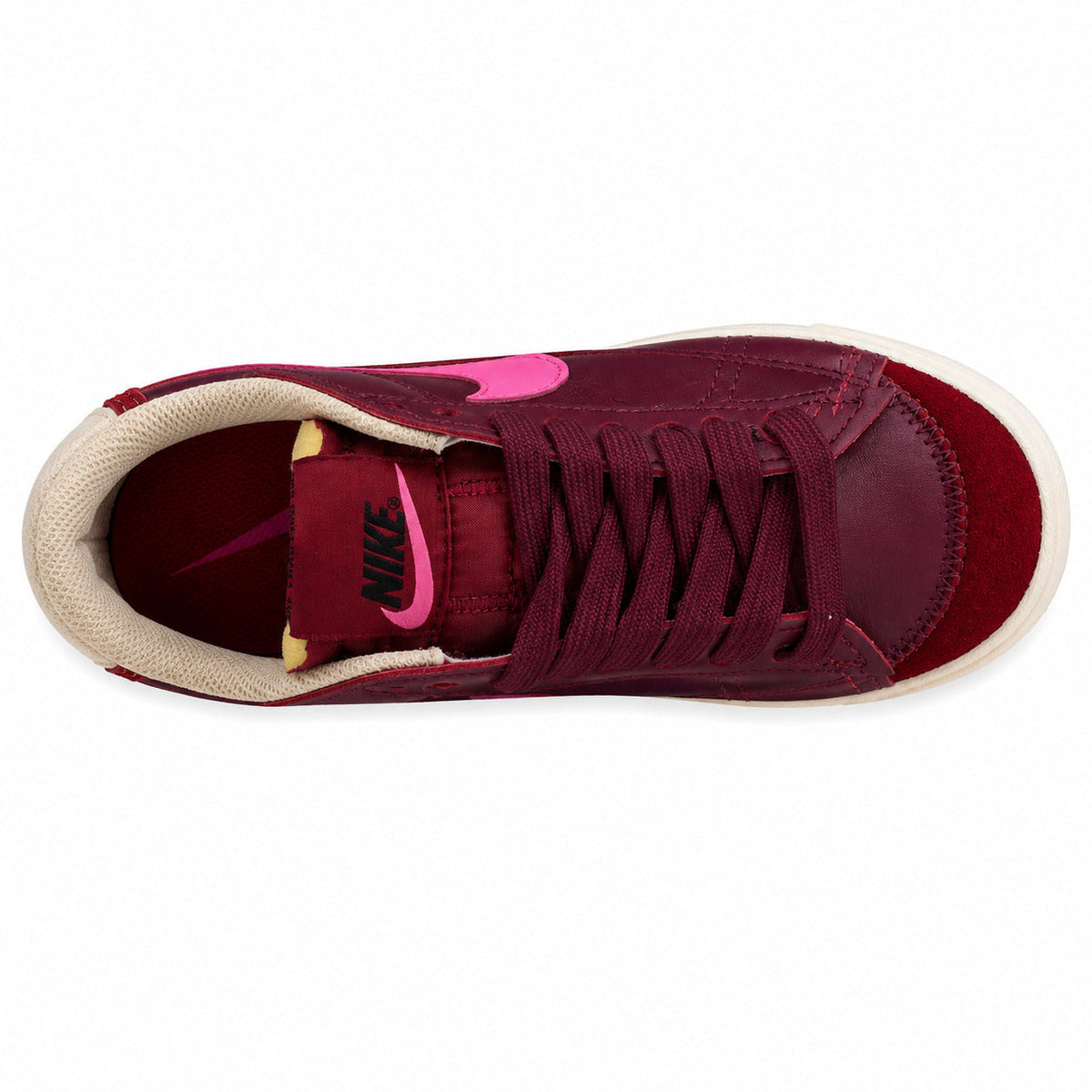 Nike Blazer Low 77 rojo granate rosa vista superior cordones