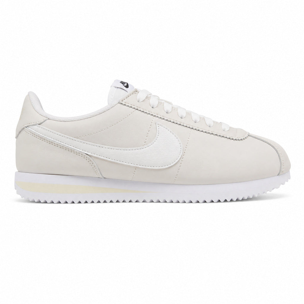 Nike Cortez crema blanco lateral derecha