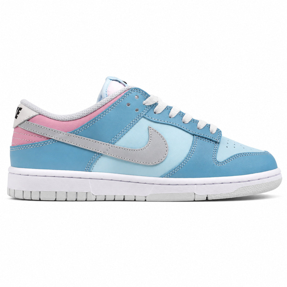 Nike Dunk Low azul celeste rosa pastel lateral derecha