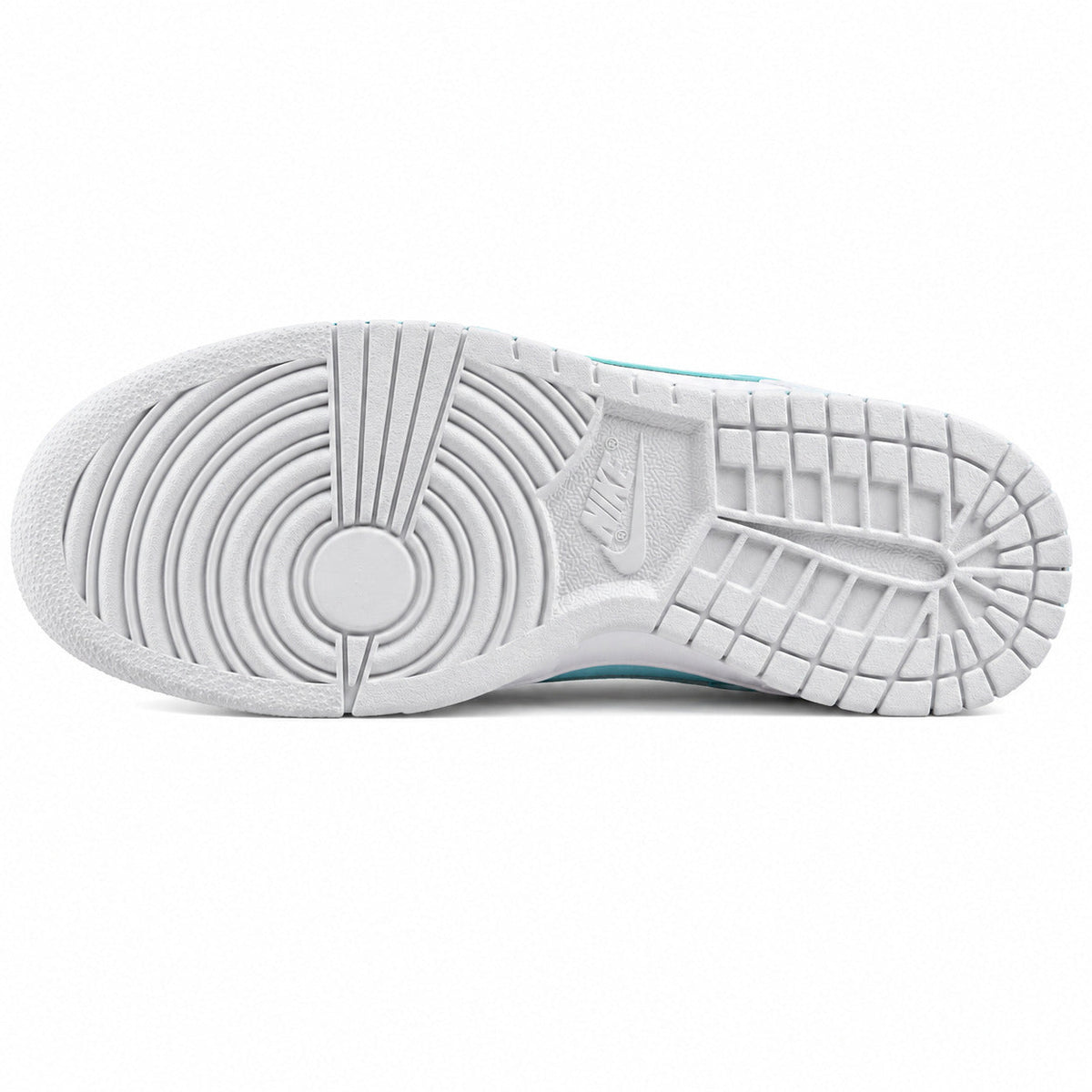 Nike Dunk Low azul celeste rosa pastel suela blanca
