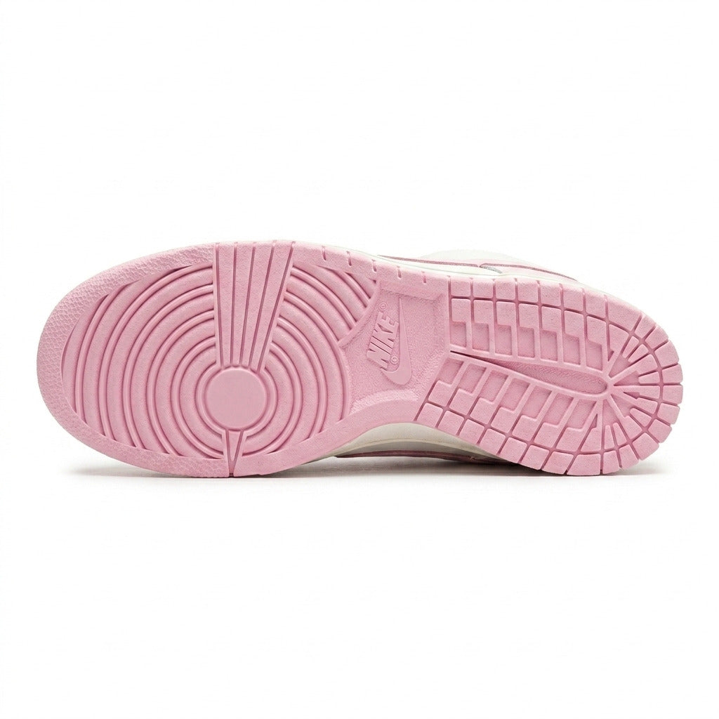 Nike Dunk Low crema rosa pastel fucsia suela rosa