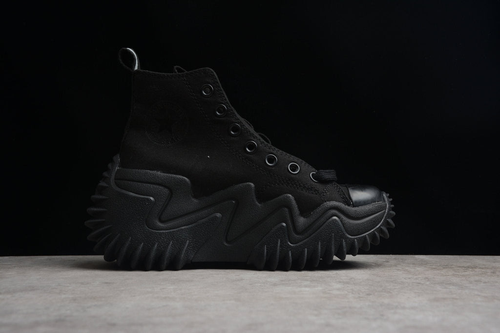 Essenza Rosa Run Star Motion HI Triple Black | zapatillas Essenza Rosa